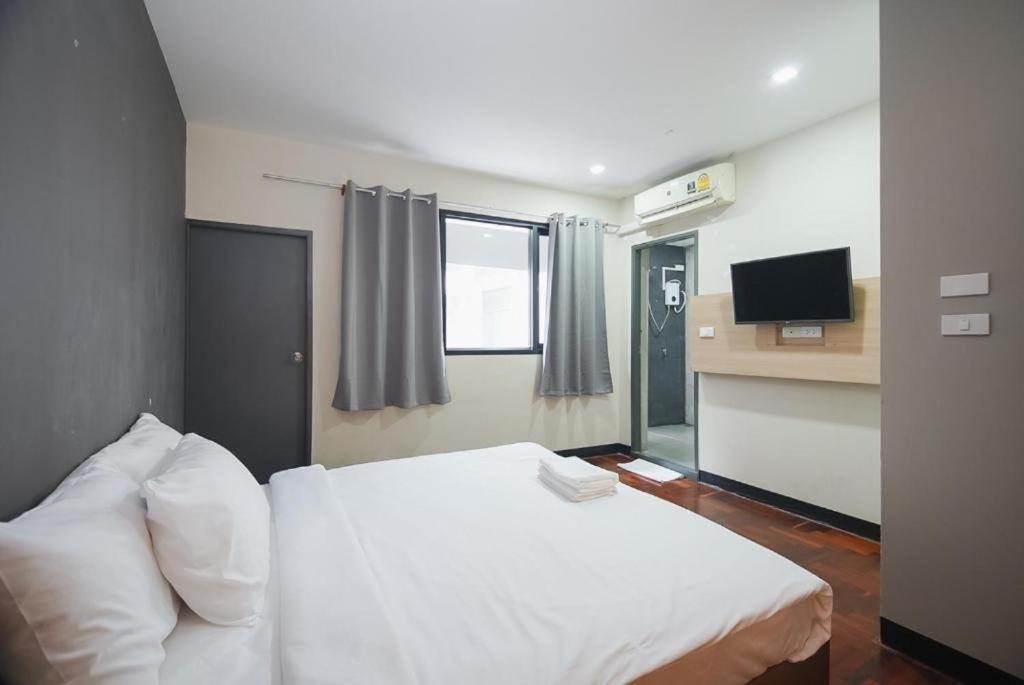 Go Inn Silom Bts St Louis V โกอินน์ สีลม 2 Bangkok Luaran gambar
